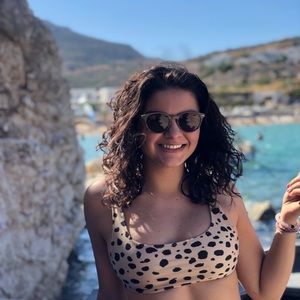 Meet your Posher, Maria